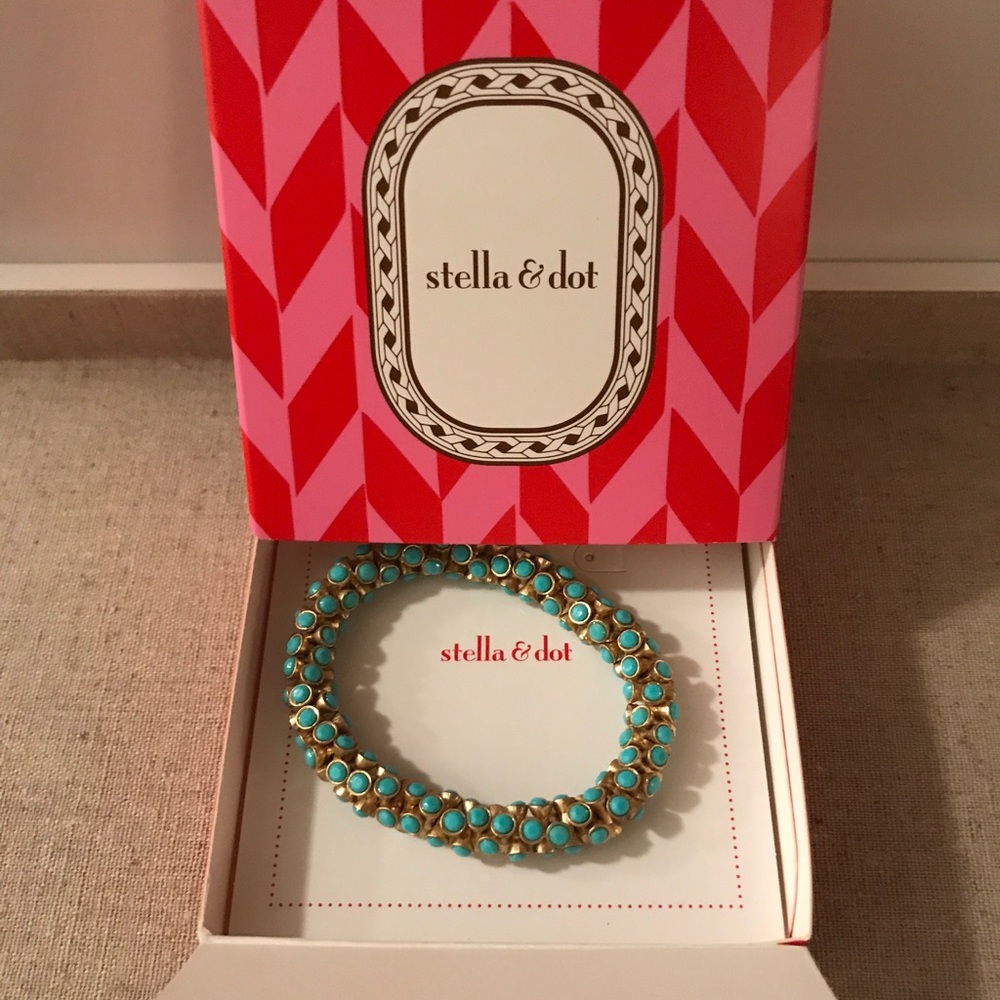 Stella and Dot vintage twist bracelet (turquoise)